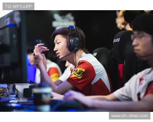 英雄联盟赛事激战正酣 各战队为荣耀展开生死较量 电竞竞技精神再掀高潮